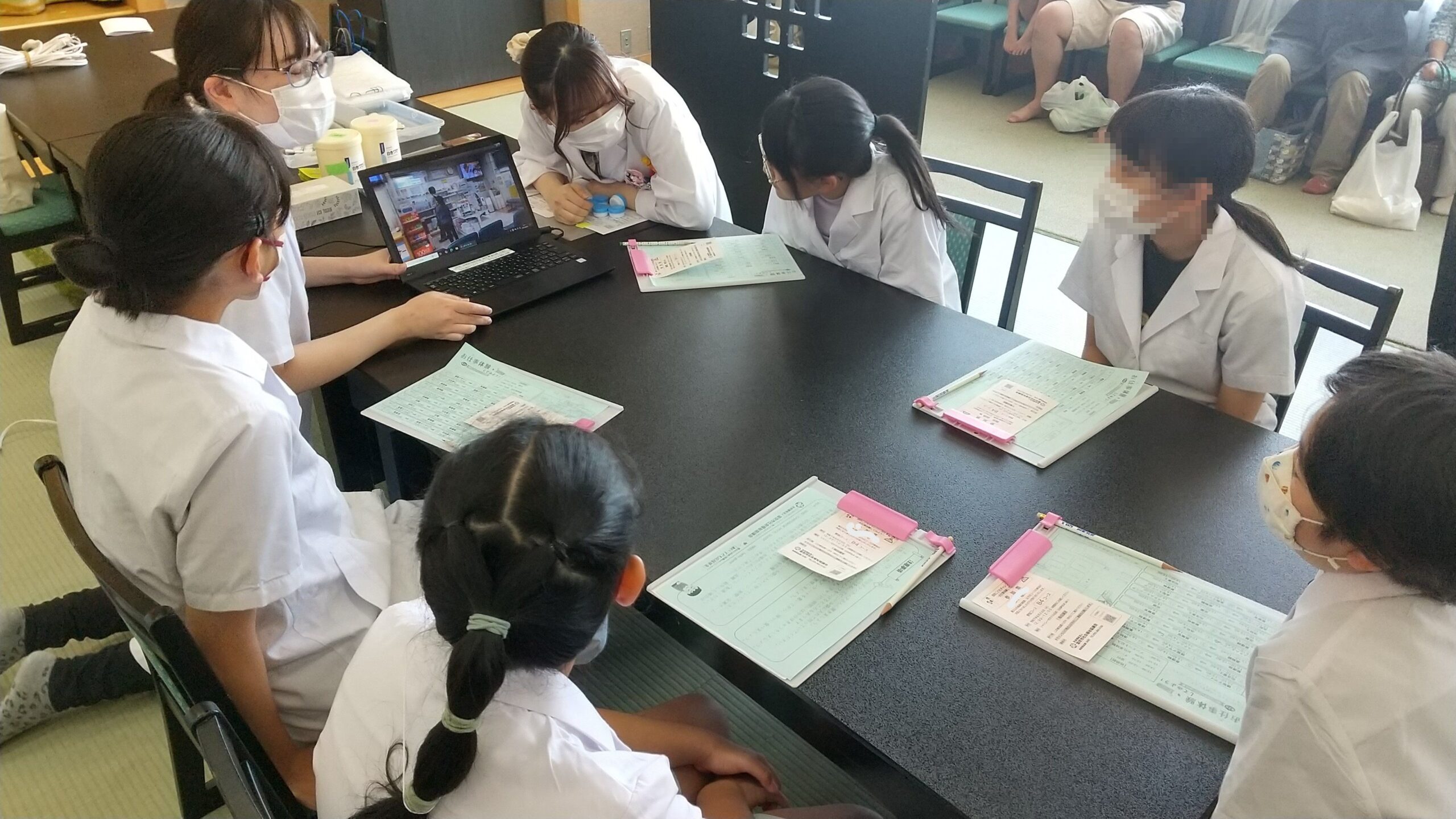 小学生お仕事体験「薬剤師」♪
