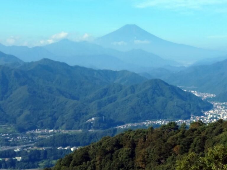 あすなろ大月薬局の新しい職員の紹介